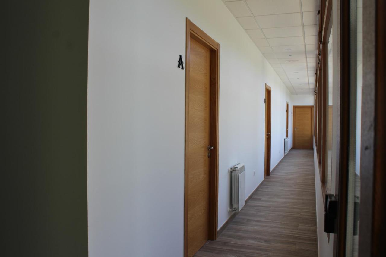 Pensión Albergue O Pedregal Lourenza Exterior foto